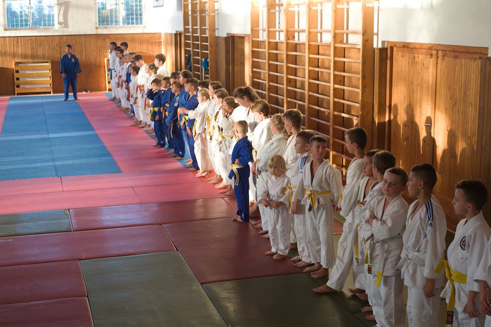 Po rozložení tatami - nástup na prvý tréning